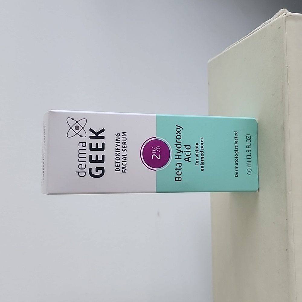 DermaGeek detoxifying facial serum